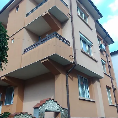 Yanina Guest house