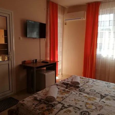 Yanina Guest house