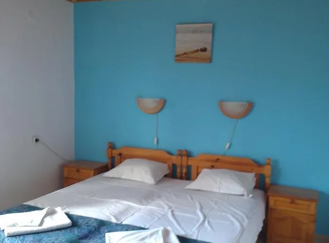 Yanina Guest house 3*