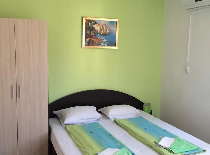 Guest house Yanina 3*